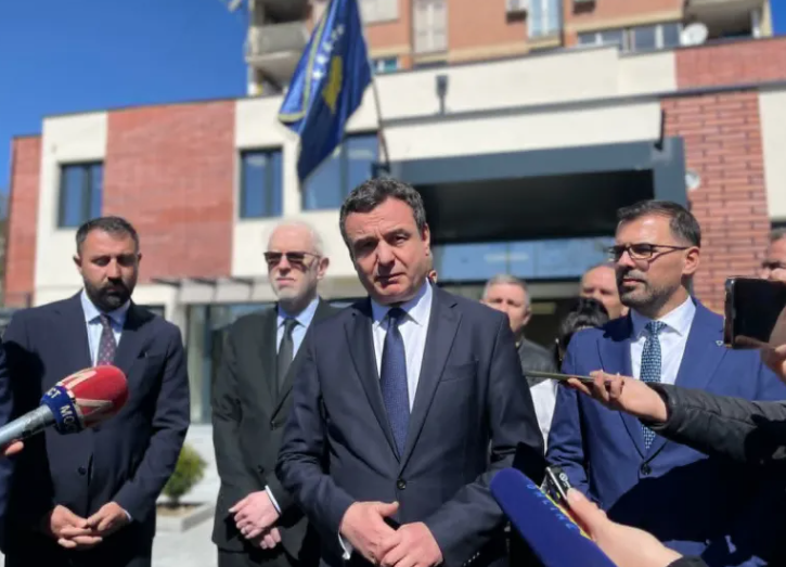 Kurti në veri të Mitrovicës: Institucionet shërbejnë të gjithë qytetarët pa dallim