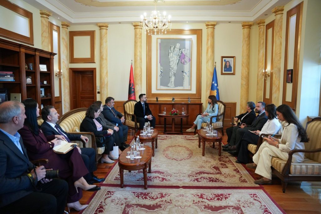 Haxhiu priti Avokatin e Popullit të Shqipërisë dhe diskutuan bashkëpunimin ndërinstitucional