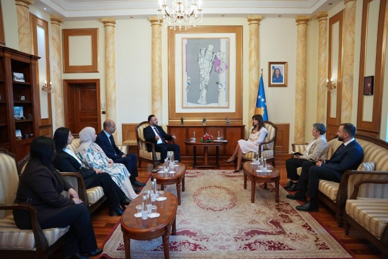 Në Ditën Ndërkombëtare të Romëve kryetarja Haxhiu priti deputetin Erxhan Galushi