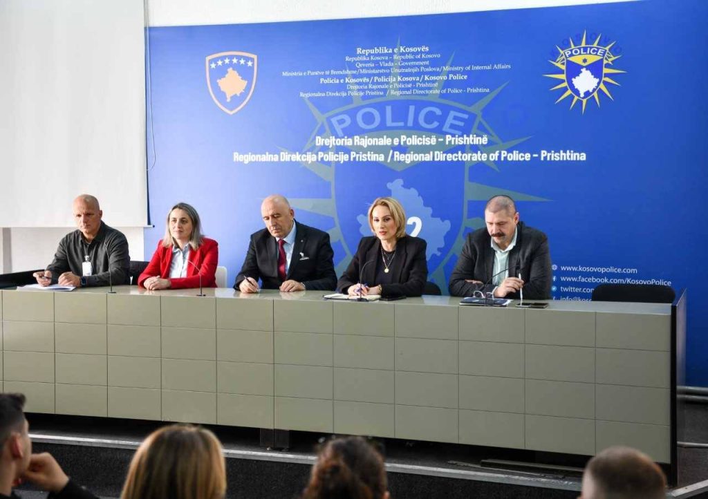 Kadetët e gjeneratës së 63-të të Policisë së Kosovës nënshkruajnë kontratat e punës