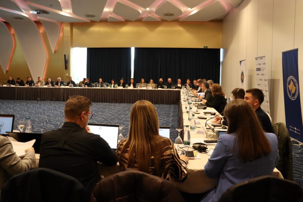 KQZ diskuton me zyrtarët komunalë sfidat e procesit zgjedhor