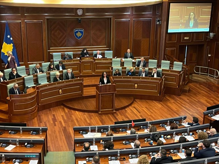 Lushaku paralajmëron për probleme me njehsorët elektrikë: Qytetarët po paguajnë më shumë se duhet