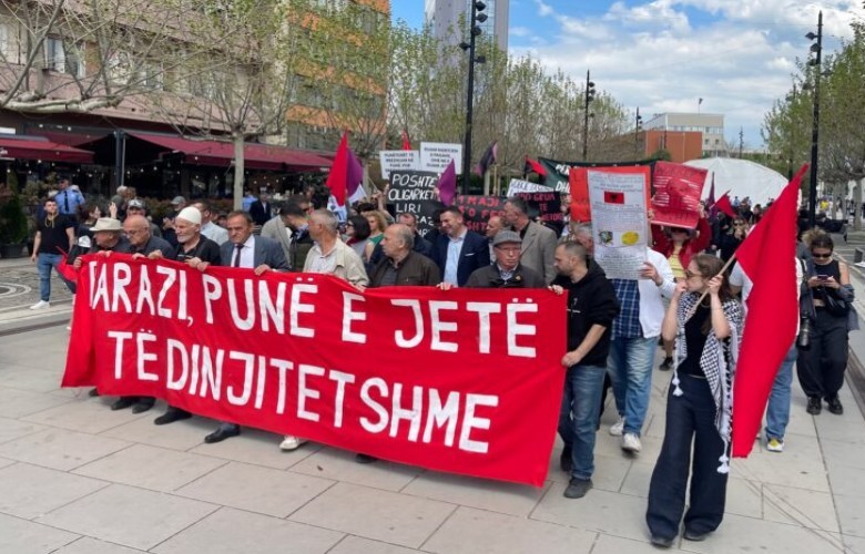 1 Maji shënohet me protestë në Prishtinë për të drejtat e punëtorëve