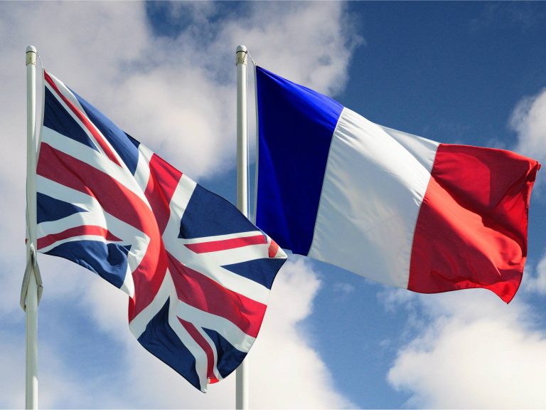 Franca dhe Britania planifikojnë konferencë për sigurinë në Ngushticën e Hormuzit