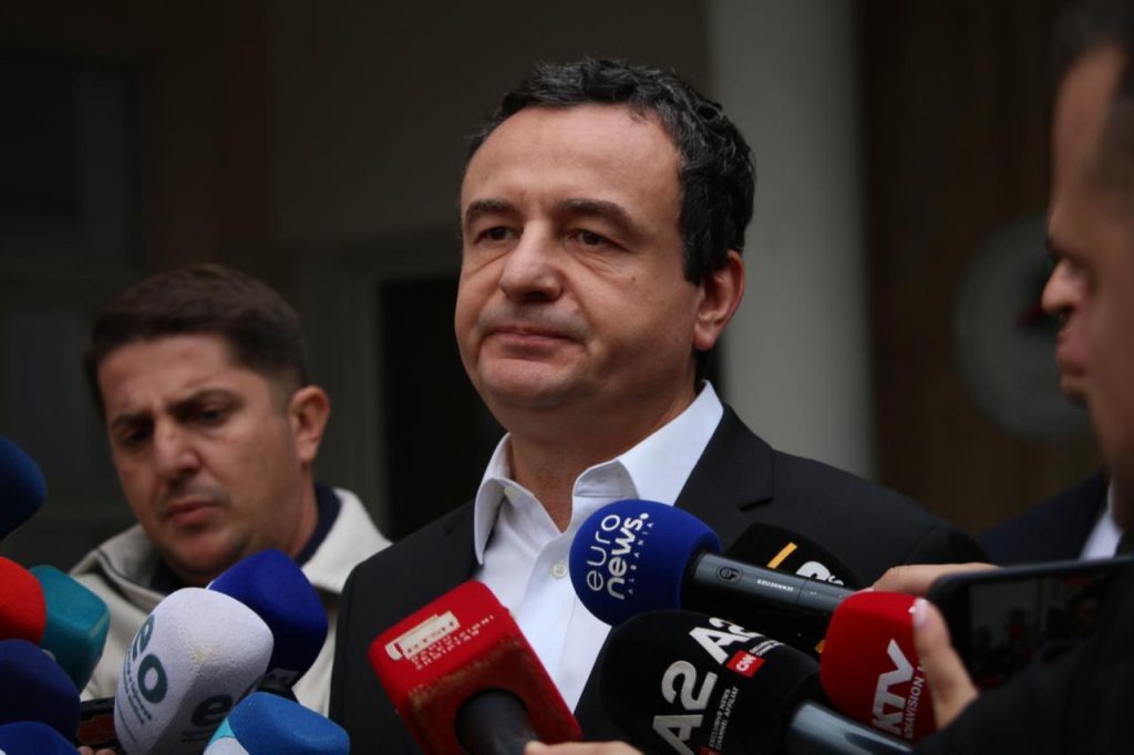 Kurti paralajmëron takime me opozitën për zgjedhjen e presidentit