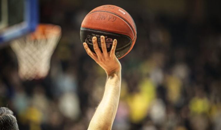 Vazhdon gara për finale në Superligën e Kosovës në basketboll