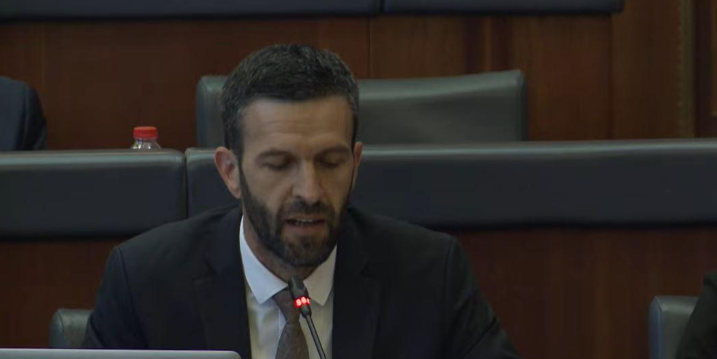 Rrahmani: Kërkesa për mbi 2/3 e pushtetit sinjalizon tendenca autoritare