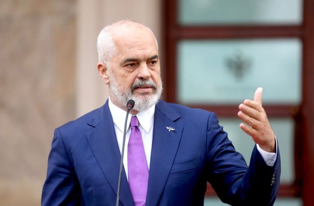 Rama: Pensionet do të rriten çdo janar, paralajmërohet kartë mbrojtëse nga çmimet
