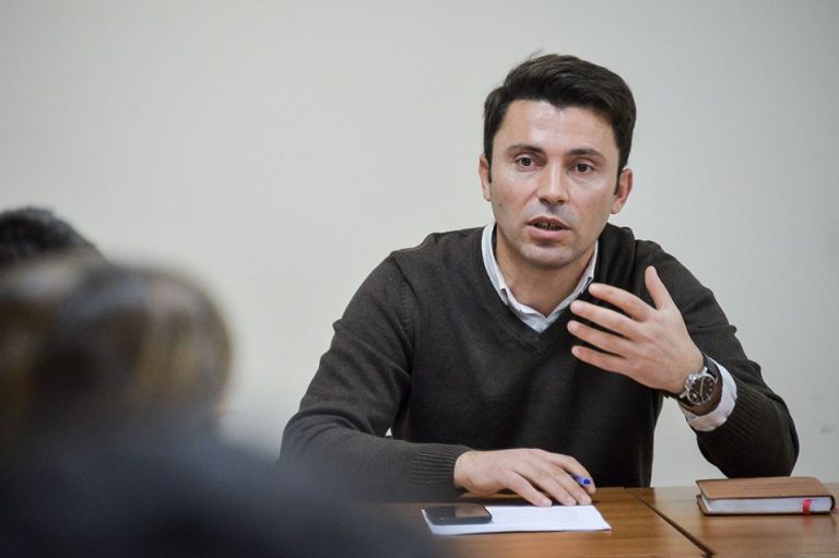 Rrustemi: Opozita mban përgjegjësi për zgjedhjet e mundshme të parakohshme