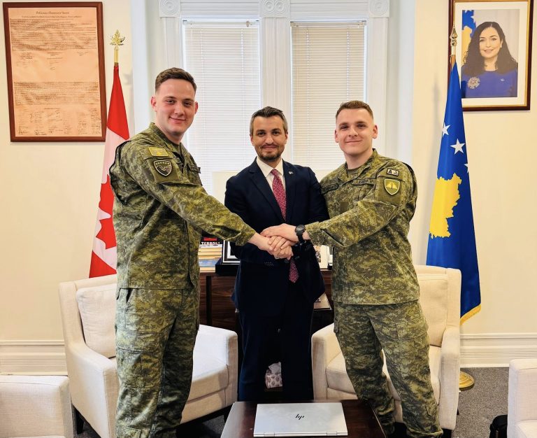 Ambasadori i Kosovës në Otava pret kadetët e FSK-së dhe promovon bashkëpunimin me Kanadanë