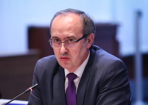 Hoti: Presidenti i ardhshëm nuk duhet të vijë nga LVV