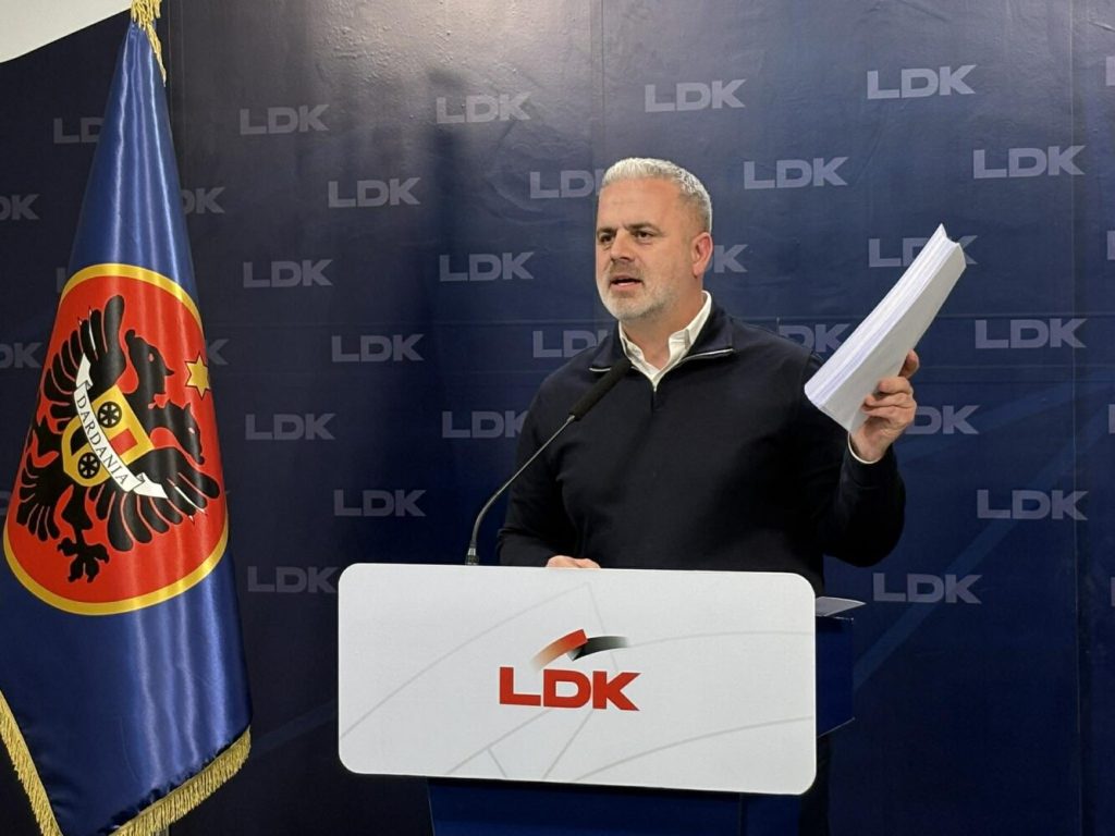 Azemi paralajmëron kallëzim në Prokurorinë Speciale për skandalin me njehsorët