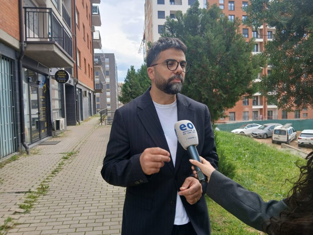 Behrami akuzon Kurtin për shkelje kushtetuese dhe “tentim puçi”