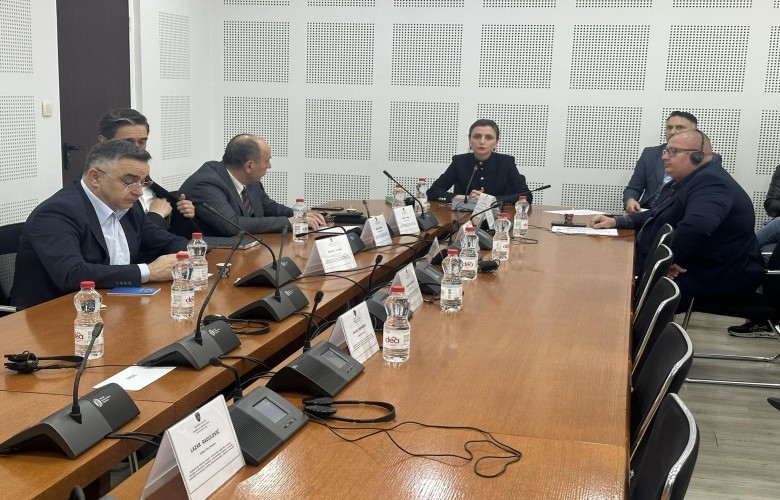Mbledhja për energjinë dështon, opozita akuza për bllokim nga pushteti