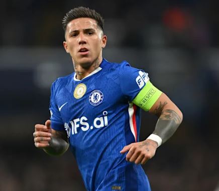 Chelsea Vendos Çmim të Lartë për Enzo Fernández, Oferta Nën 130 Milionë Nuk Pranohet