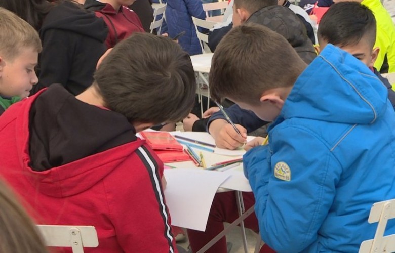 KOMF: Mungojnë shërbimet për fëmijët me autizëm