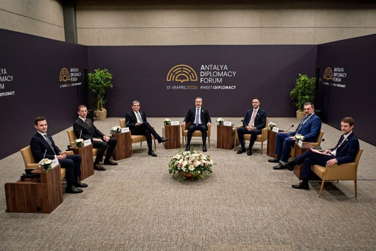 Konjufca takime me liderë evropianë në Antalya Diplomacy Forum