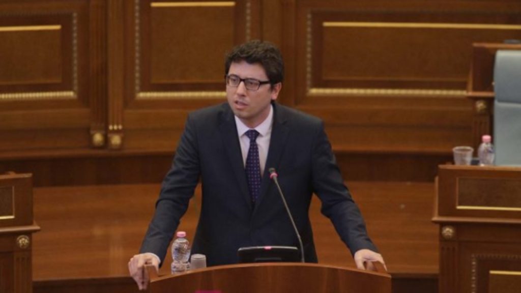 Murati: Paga e 13-të është praktikë e zakonshme në vendet e BE-së