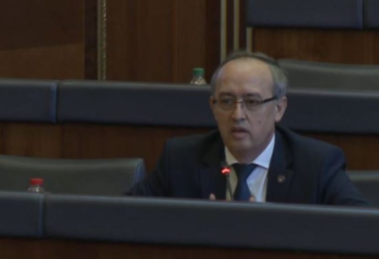 Hoti kritikon procedurat për buxhetin 2026: Në kundërshtim me ligjin
