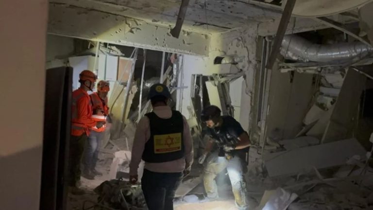 Irani lëshon raketa drejt Izraelit, sirenat e alarmit ndezën në disa zona