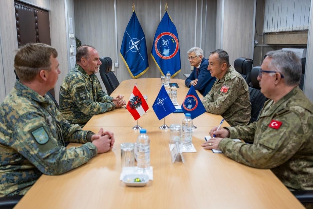 KFOR dhe Austria forcojnë bashkëpunimin për sigurinë në Kosovë