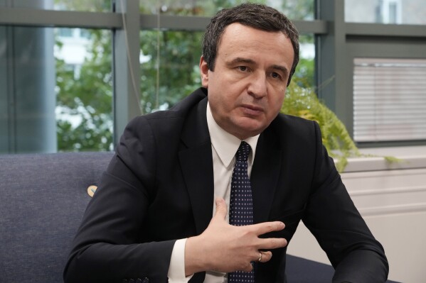 VV fton PDK-në dhe LDK-në të propozojnë tre kandidatë për president