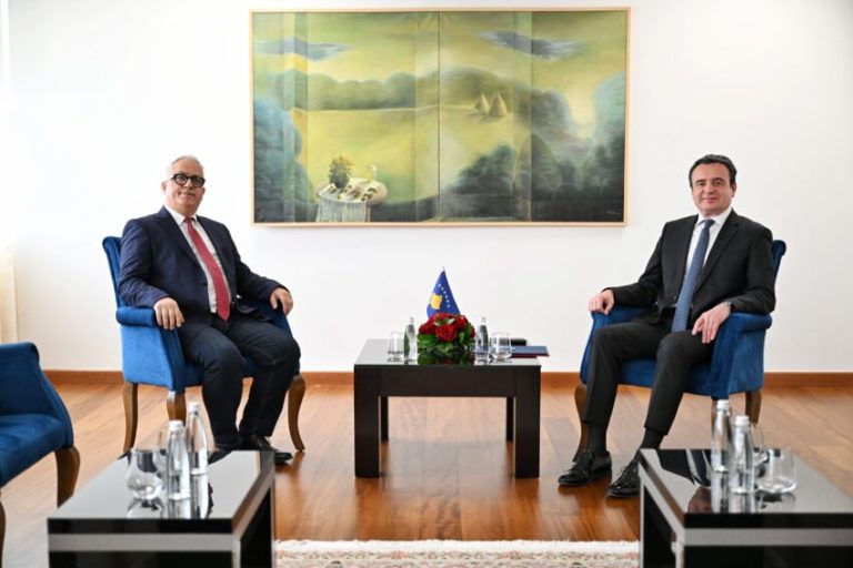 Kurti emëron Fatban Bunjakun zëvendësministër në MINT