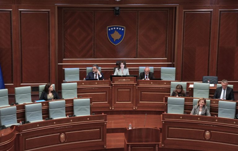 Seancë e re nesër në 10:00 për presidentin, Rushiti merr 63 vota
