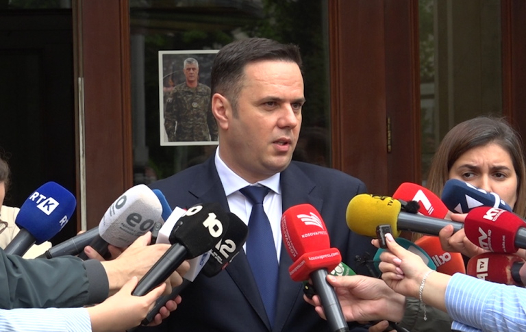 Abdixhiku: Në takime me Albin Kurti flitej vetëm për pazare