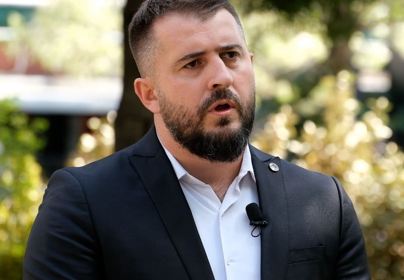 Lushtaku: Duhet bllok politik me Limajn dhe Haradinajn për të balancuar VV-në