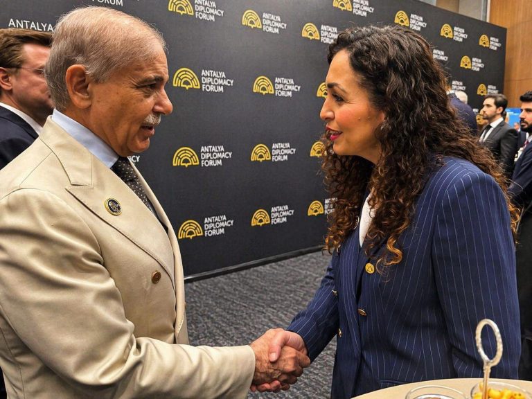 Osmani takohet me kryeministrin e Pakistanit, diskutohet forcimi i bashkëpunimit