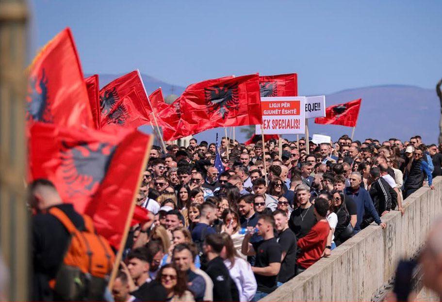 OVL UÇK-së mbështet studentët shqiptarë në Maqedoninë e Veriut