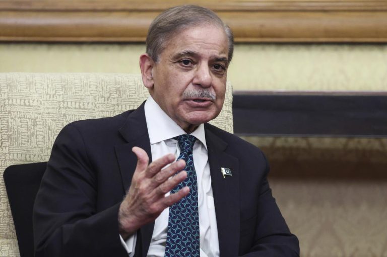 Kryeministri i Pakistanit falënderon Trump për zgjatjen e armëpushimit