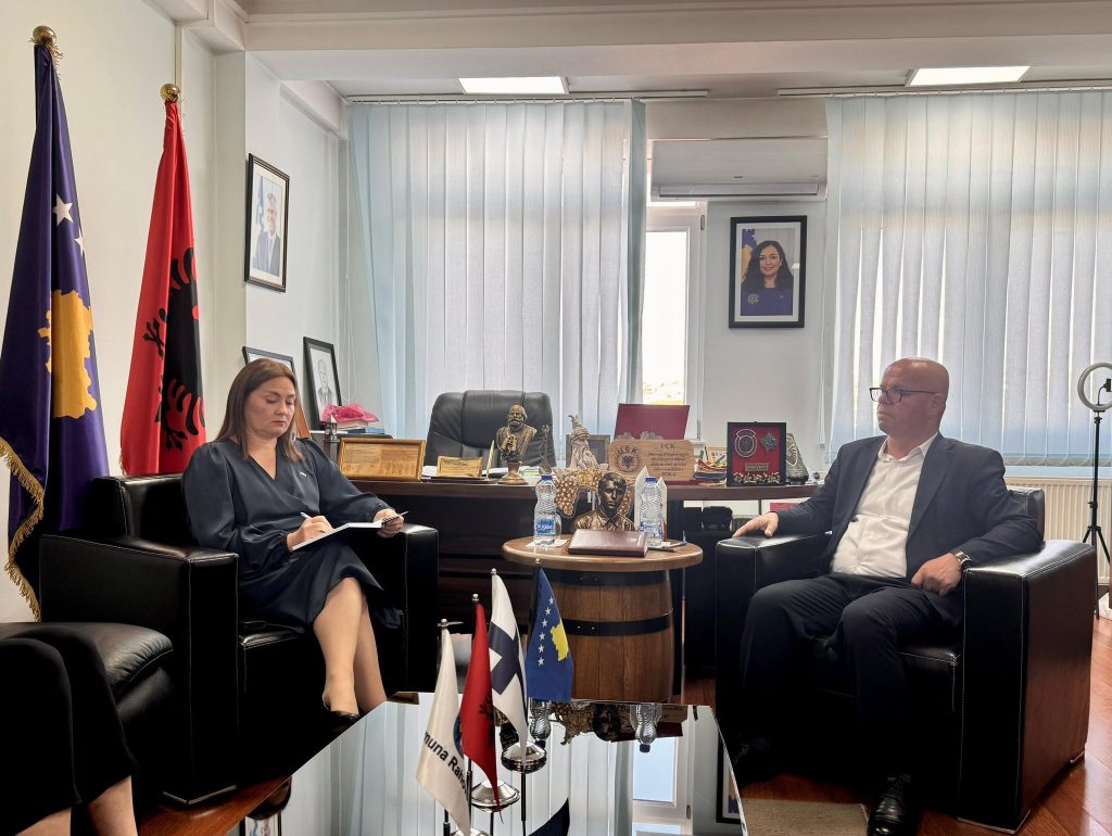 Latifi pret ambasadoren e Finlandës, diskutohet bashkëpunimi me Rahovecin