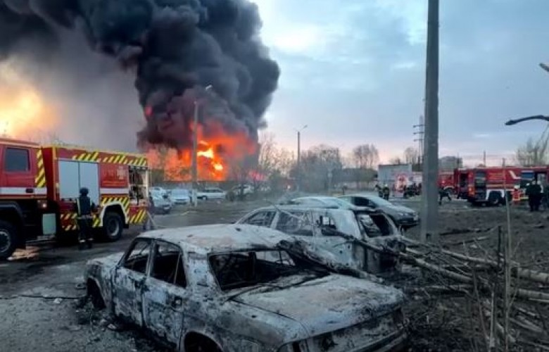 Sulme të përgjakshme në Kiev dhe Tuapse, dhjetëra viktima nga përplasjet Rusi–Ukrainë