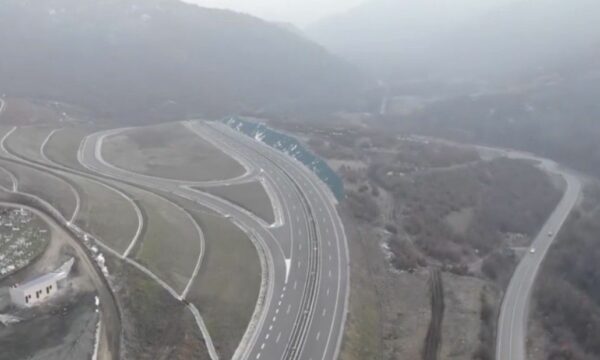 Vonohet nisja e punimeve për autostradën Shkup–Bllacë, pritet drita jeshile nga BERZH