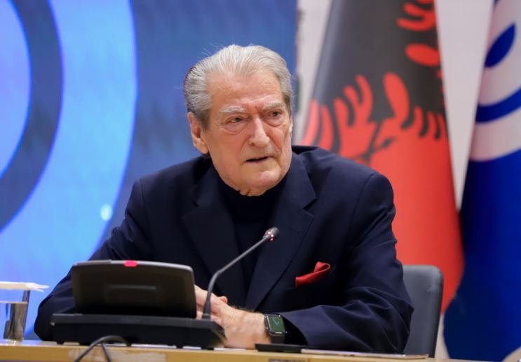 Rama dhe Berisha përplasen për qëndrimet e opozitës në arenën ndërkombëtare