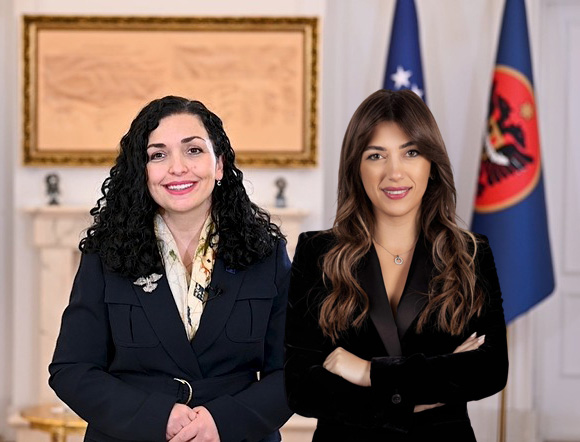 Vjosa Osmani dorëzon detyrën te kryetarja e Kuvendit, Albulena Haxhiu
