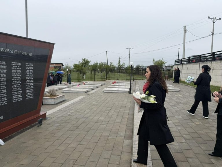 Osmani bën homazhe në Verboc në përvjetorin e rënies së dëshmorëve dhe martirëve