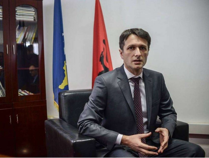 Murati kritikon Kurtin për kërkesën ndaj mërgatës
