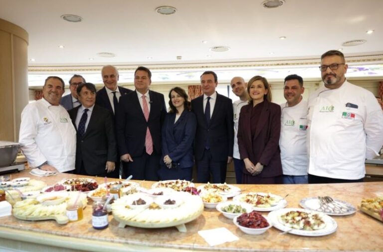 Muja dhe Kurti në Forumin Itali–Kosovë për agrobiznes