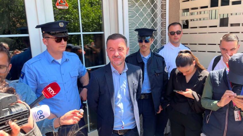 PSD dorëzon ftesë për debat VV-së, Molliqaj: Aktivizmin tonë nuk e ndal askush
