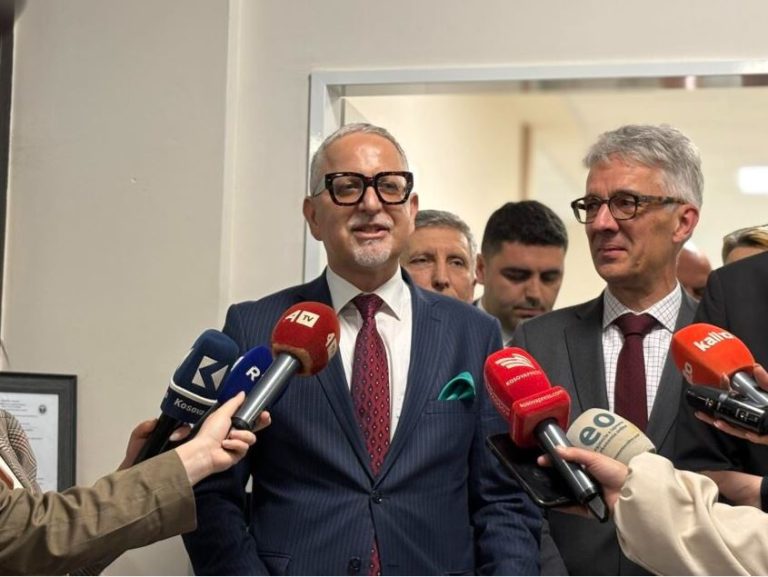Lansohet shërbimi digjital për regjistrimin e lindjes së fëmijëve në QKUK