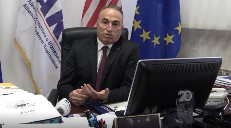 AKB kërkon heqjen e barrierave tregtare mes Kosovës dhe Shqipërisë