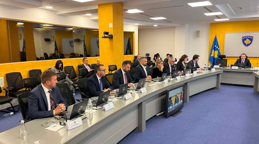 Qeveria rrit shtesat për lehona në 500 euro