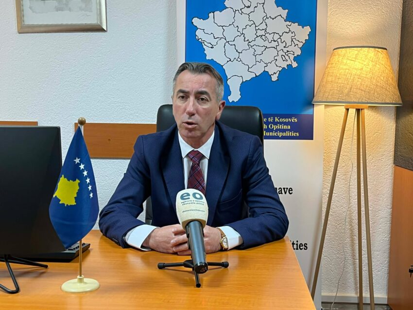 AKK kundërshton rregulloren për shërbimin civil, kërkon ruajtjen e kompetencave të komunave
