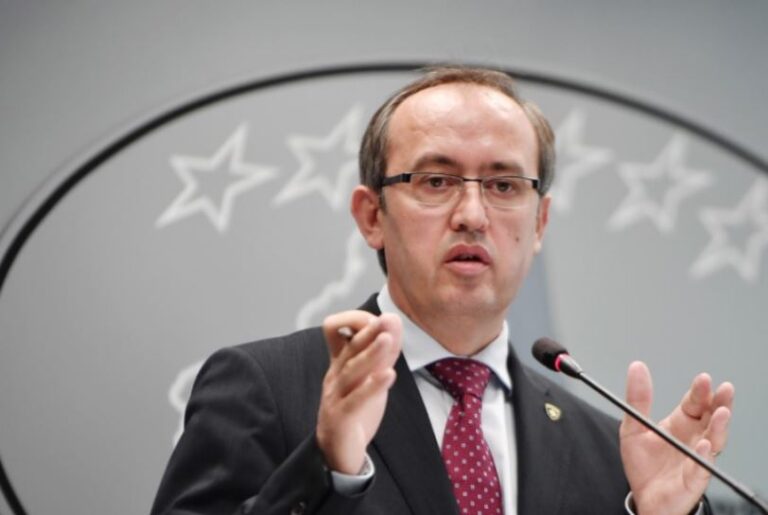 Hoti kritikon mungesën e projekteve madhore në Kosovë