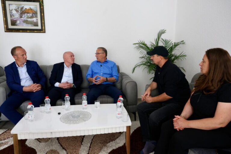 Hamza: Qytetarët kanë nevojë për paga më të larta dhe çmime më të ulëta
