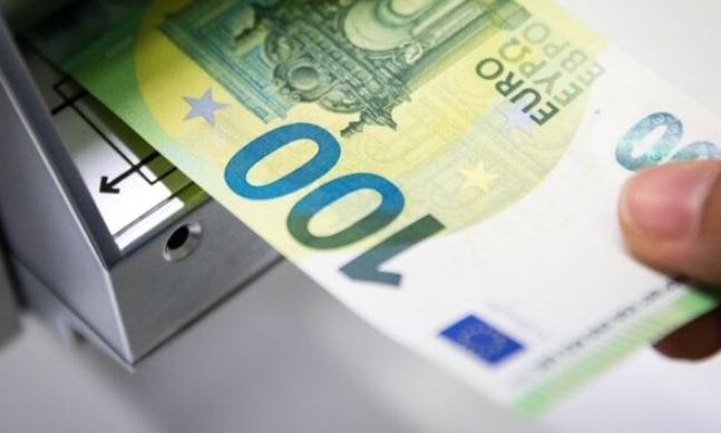 Hapet aplikimi për studentët për 100 euro, procedura bëhet online përmes e-Kosova