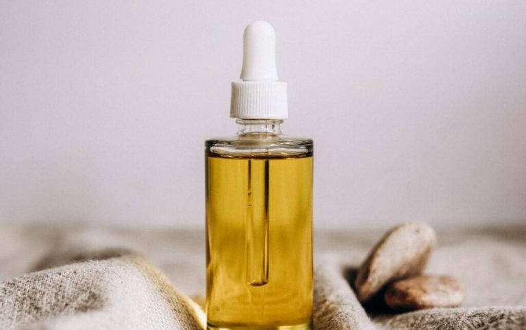 9 arsye pse duhet të përdorni serum me vitaminë C për lëkurën